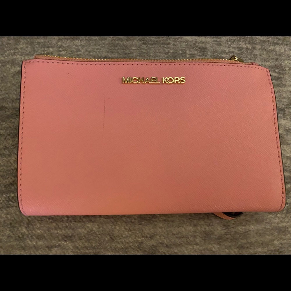 Michael kors wristlet
